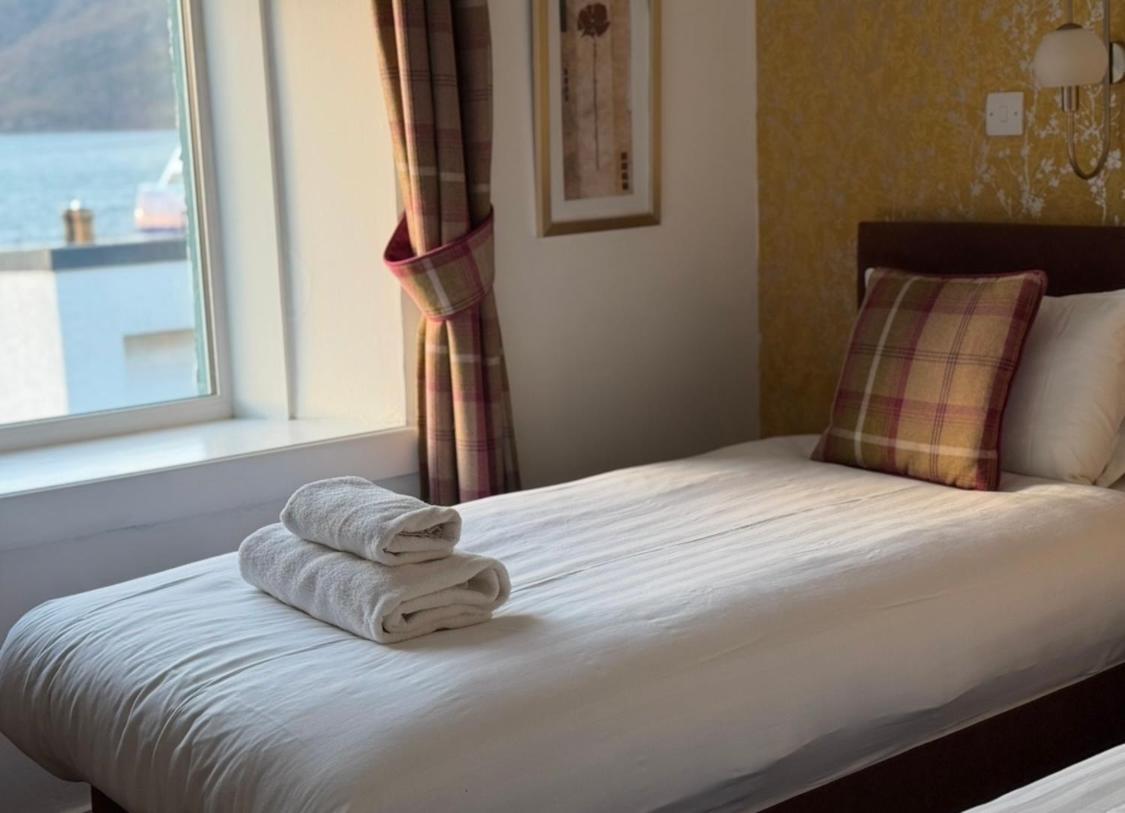 Argyll Hotel Ullapool Exterior photo