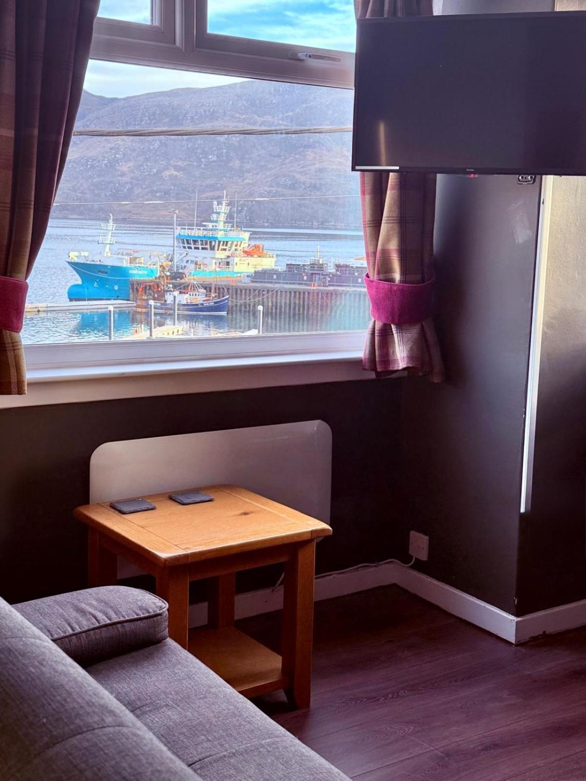 Argyll Hotel Ullapool Exterior photo